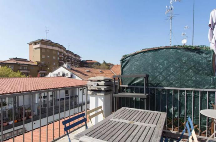 Vintage Apartment In Corvetto Area Mailand Exterior foto